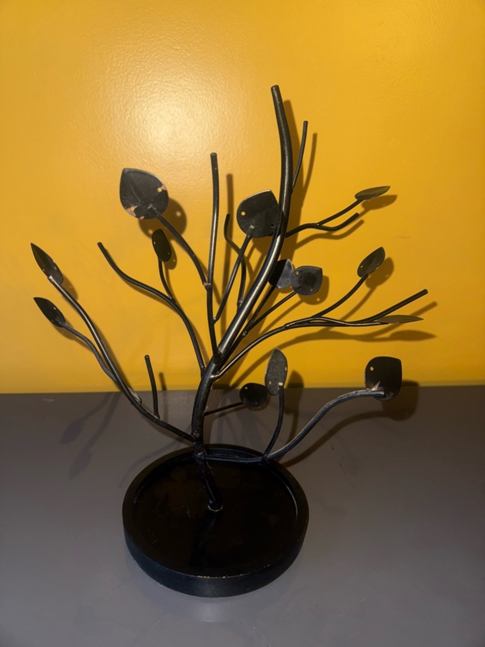 Black Metal Tree Jewelry Stand